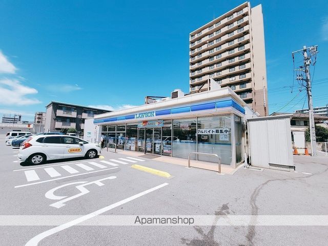 コンビニ　ローソン（コンビニ）まで520m