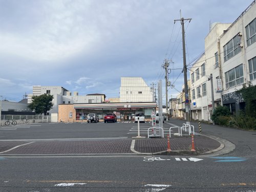 コンビニ　セブンイレブン泉佐野上町１丁目店（コンビニ）まで380m