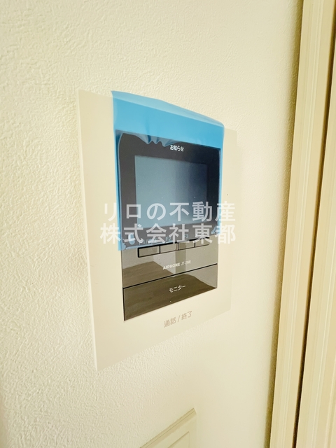 セキュリティ　来訪者の姿を確認できるＴＶモニター付インターホン設置済です！