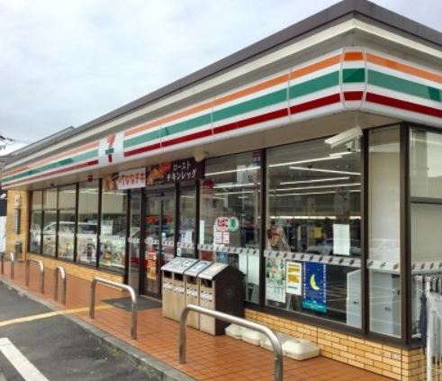 コンビニ　セブンイレブン 堺深井水池町店（コンビニ）まで507m