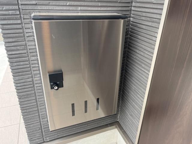玄関　宅配ボックス