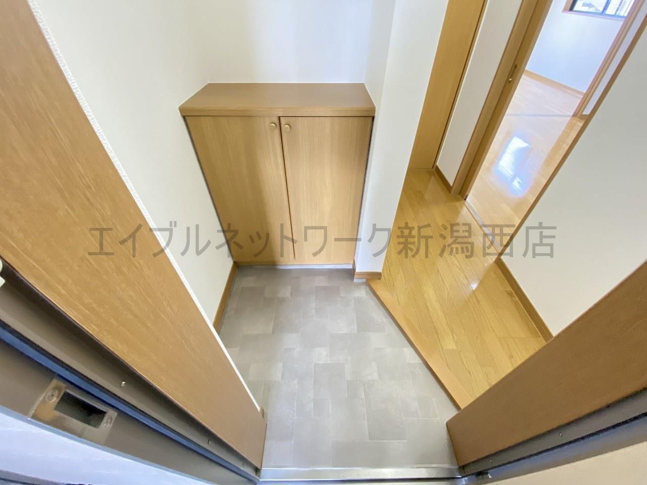 玄関　参考写真