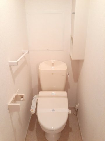トイレ　落ち着いたトイレです