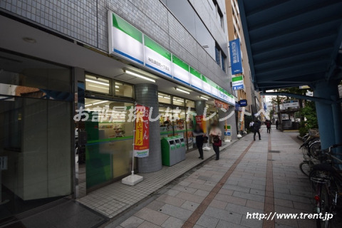 コンビニ　ファミリーマート 神田須田町一丁目店（コンビニ）まで20m
