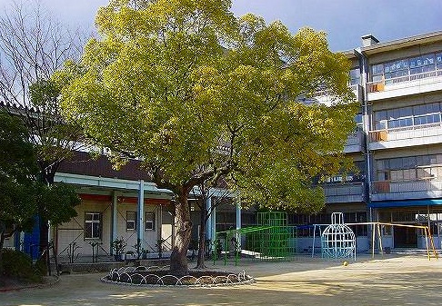 小学校　守口市立庭窪小学校（小学校）まで191m