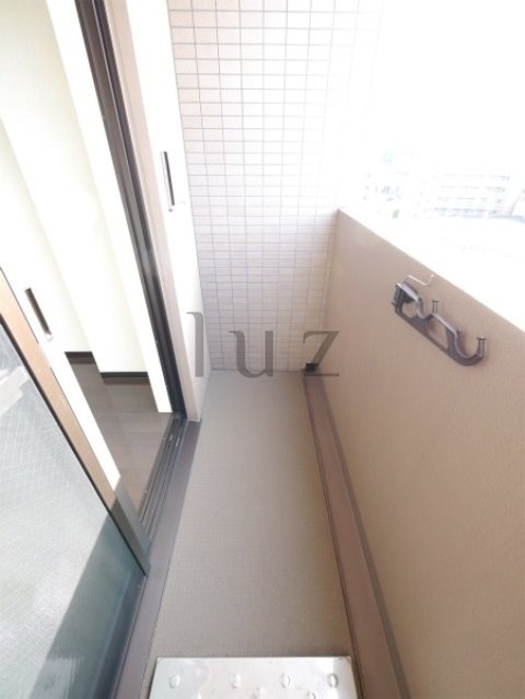 バルコニー　広々としたバルコニーです。