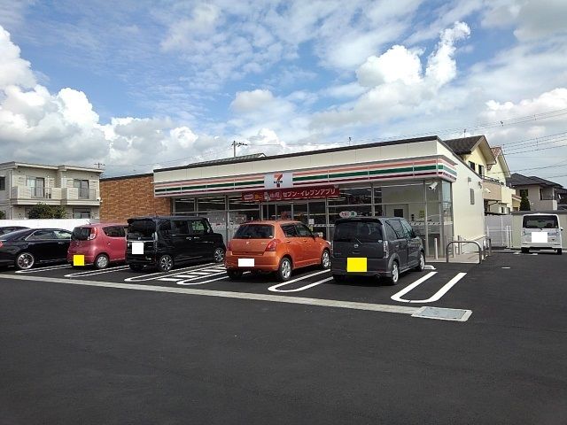 コンビニ　セブンイレブン万野原南店（コンビニ）まで400m