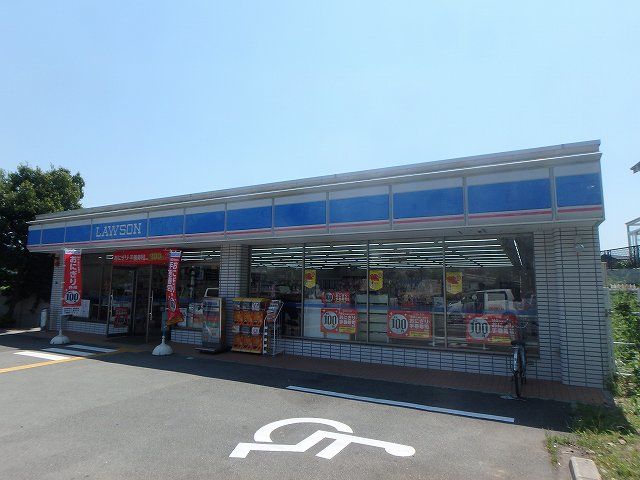 コンビニ　ローソン箕面桜三丁目店（コンビニ）まで642m