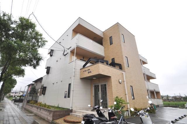建物外観　落ち着きのある外観