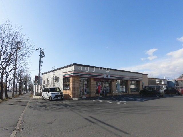 コンビニ　セブンイレブン釧路寿町店（コンビニ）まで805m
