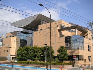 図書館　沼津市立 図書館（図書館）まで334m