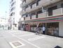 コンビニ　セブンイレブン 足立中川４丁目店（コンビニ）まで165m