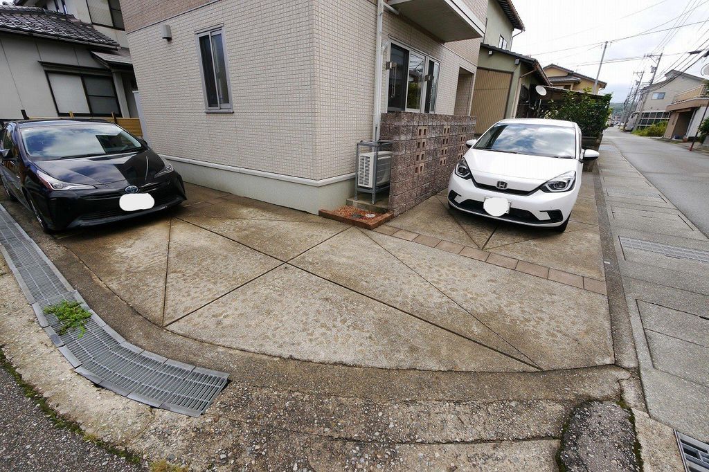 駐車場　駐車場
