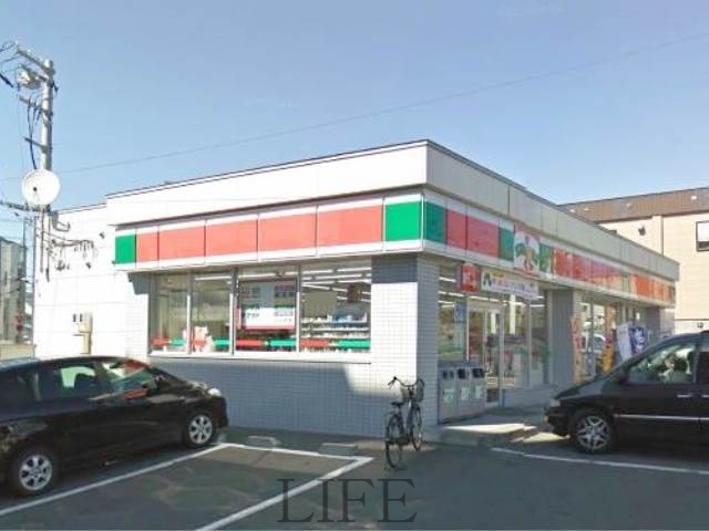 コンビニ　サンクス月寒東店（コンビニ）まで220m