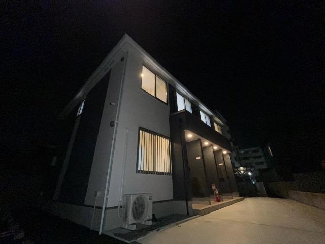 建物外観　外観写真（夜）