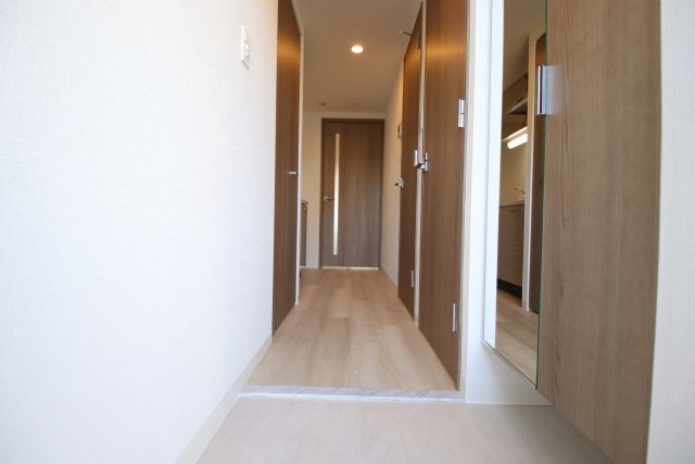 玄関　※別号室に写真