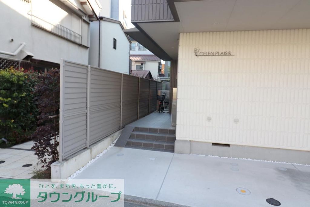 エントランス　バルコニー
