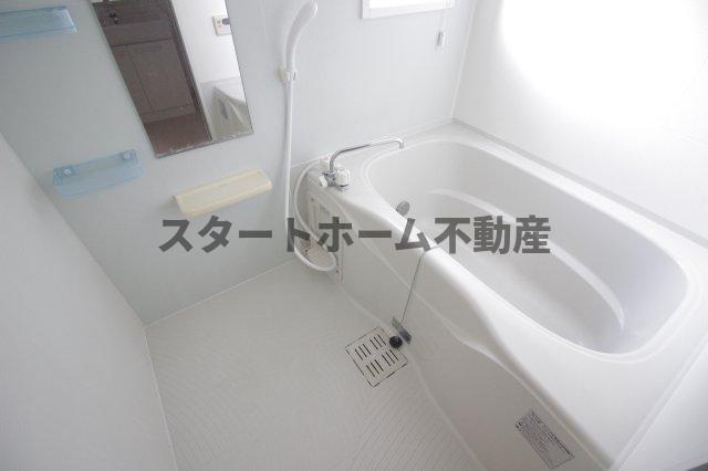 バス・シャワールーム　ゆったり過ごせるお風呂です