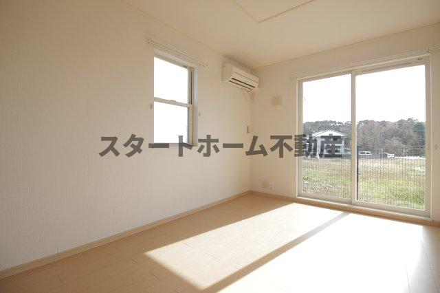 その他部屋・スペース　使い勝手のいい寝室です