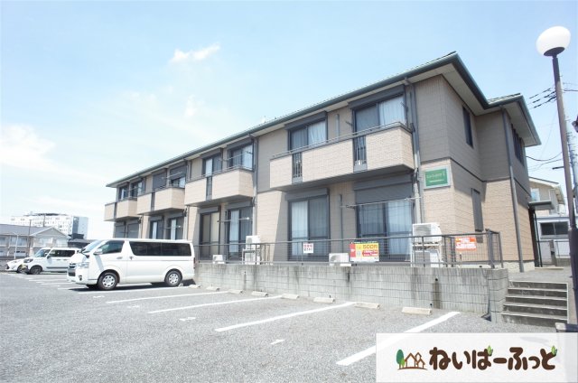 建物外観　晴れた日には洗濯物も乾きやすい南東向き！
