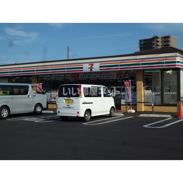 コンビニ　セブンイレブン 鈴鹿西条7丁目店（コンビニ）まで377m