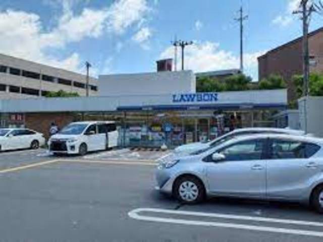 コンビニ　ローソン箕面五丁目店（コンビニ）まで912m