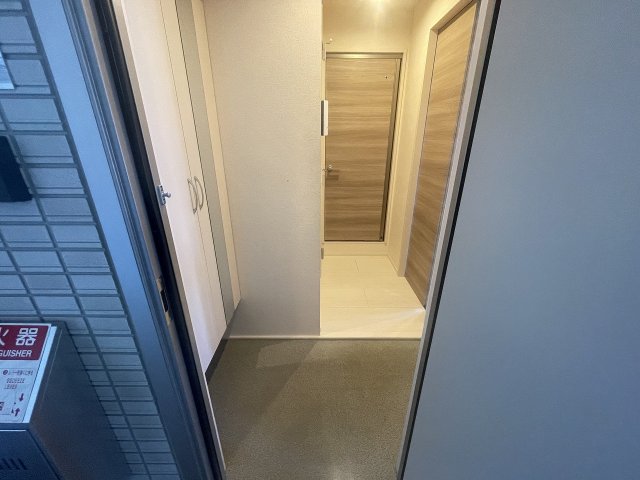 玄関　収納もある玄関です