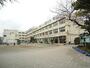 小学校　世田谷区立烏山北小学校（小学校）まで695m