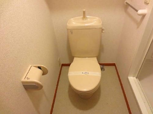 レオパレスWinsのトイレ写真