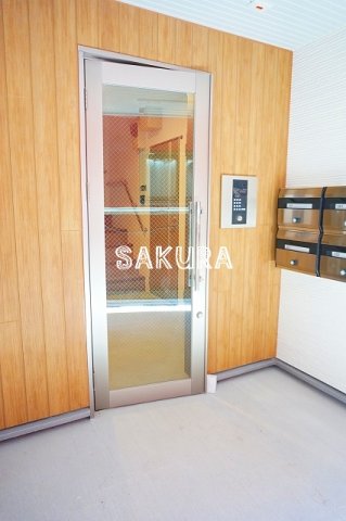 エントランス　管理の行き届いたエントランスです♪