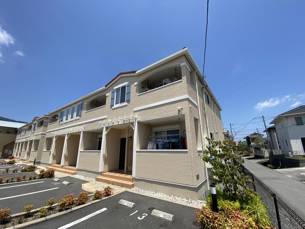建物外観　2020年築　ルミナーレB