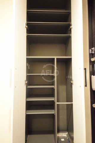 収納　ララプレイス難波ガルテン　シューズボックス