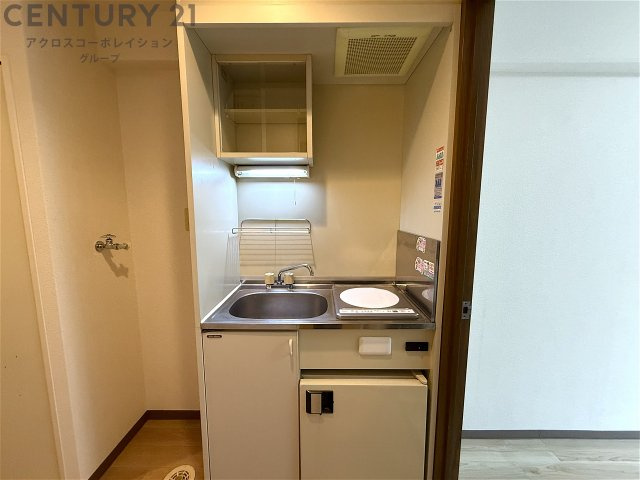 キッチン　壁付けキッチンでスペースを最大限有効活用できます！