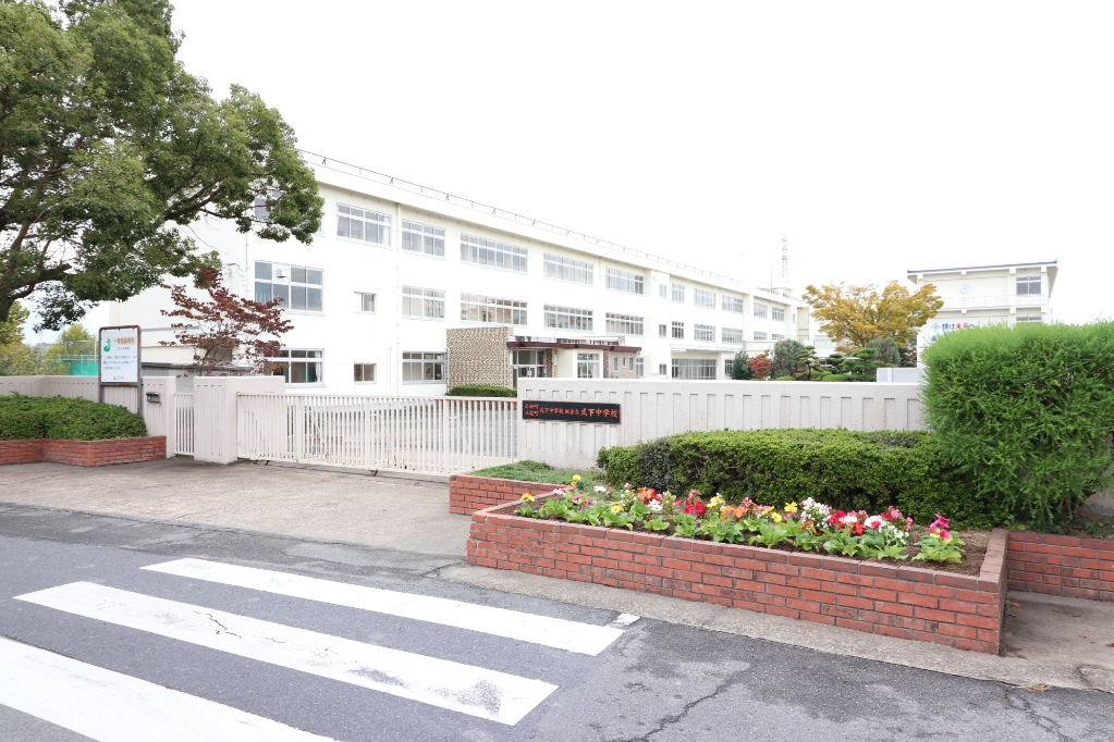 近鉄田原本線 黒田駅 徒歩16分 2階建 築8年の周辺写真