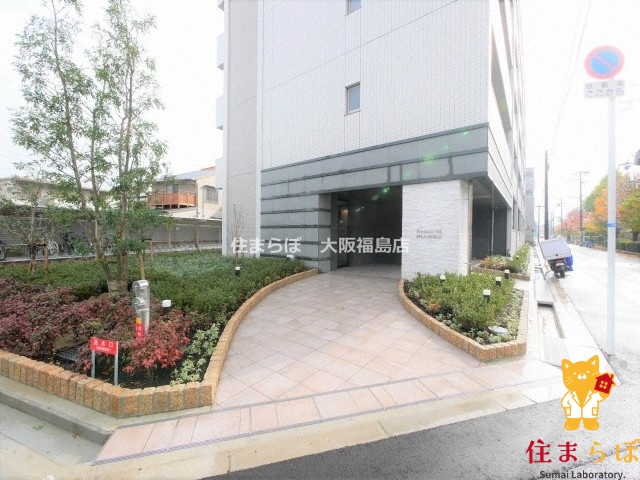 エントランス　共用部の印象も大切に