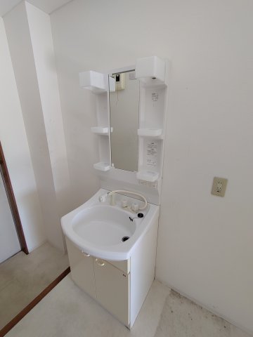 洗面設備　同建物内別部屋の写真です。