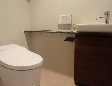 都営三田線 春日駅 徒歩4分 17階建 築13年のトイレ写真
