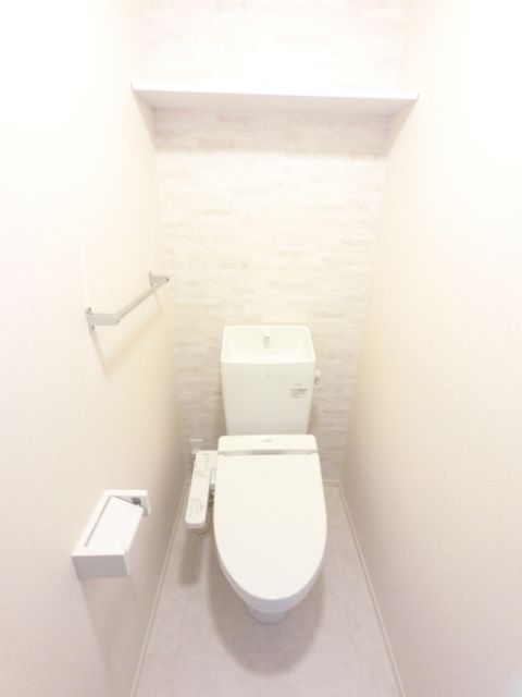 東武桐生線 阿左美駅 徒歩32分 2階建 築9年のトイレ写真