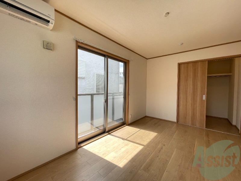 レゾン長町南の居間写真