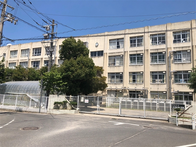 小学校　古高松南小学校（小学校）まで1300m