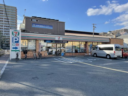 コンビニ　セブンイレブン 大阪今福西6丁目店（コンビニ）まで389m