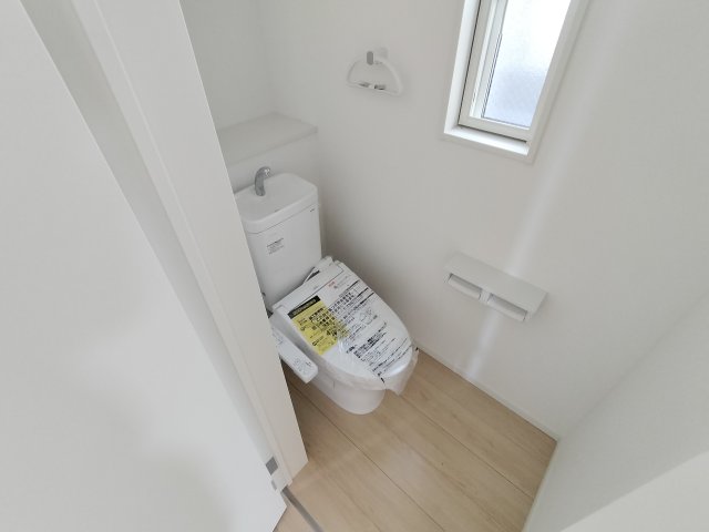 堺市美原区平尾戸建のトイレ写真