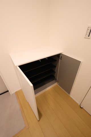 収納　シューズボックス