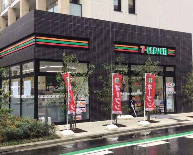 コンビニ　セブンイレブン 赤坂氷川坂下店（コンビニ）まで156m