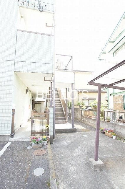 ＪＲ中央線 日野駅 徒歩8分 3階建 築35年の外観写真