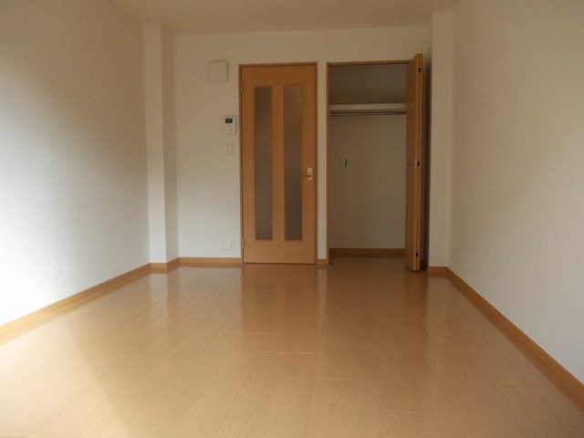 地下鉄烏丸線 十条駅 徒歩4分 3階建 築18年の居間写真