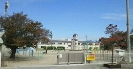 小学校　小笠原小学校（小学校）まで150m