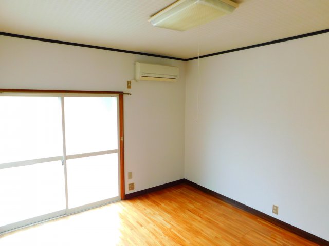 吉川アパートIIの居間写真