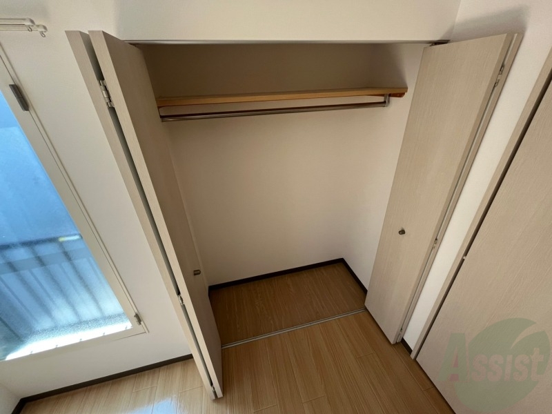 収納　寝室の収納です。部屋がすっきり片付きます。