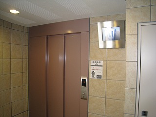 地下鉄長堀鶴見緑地線 京橋駅 徒歩5分 9階建 築21年の外観写真